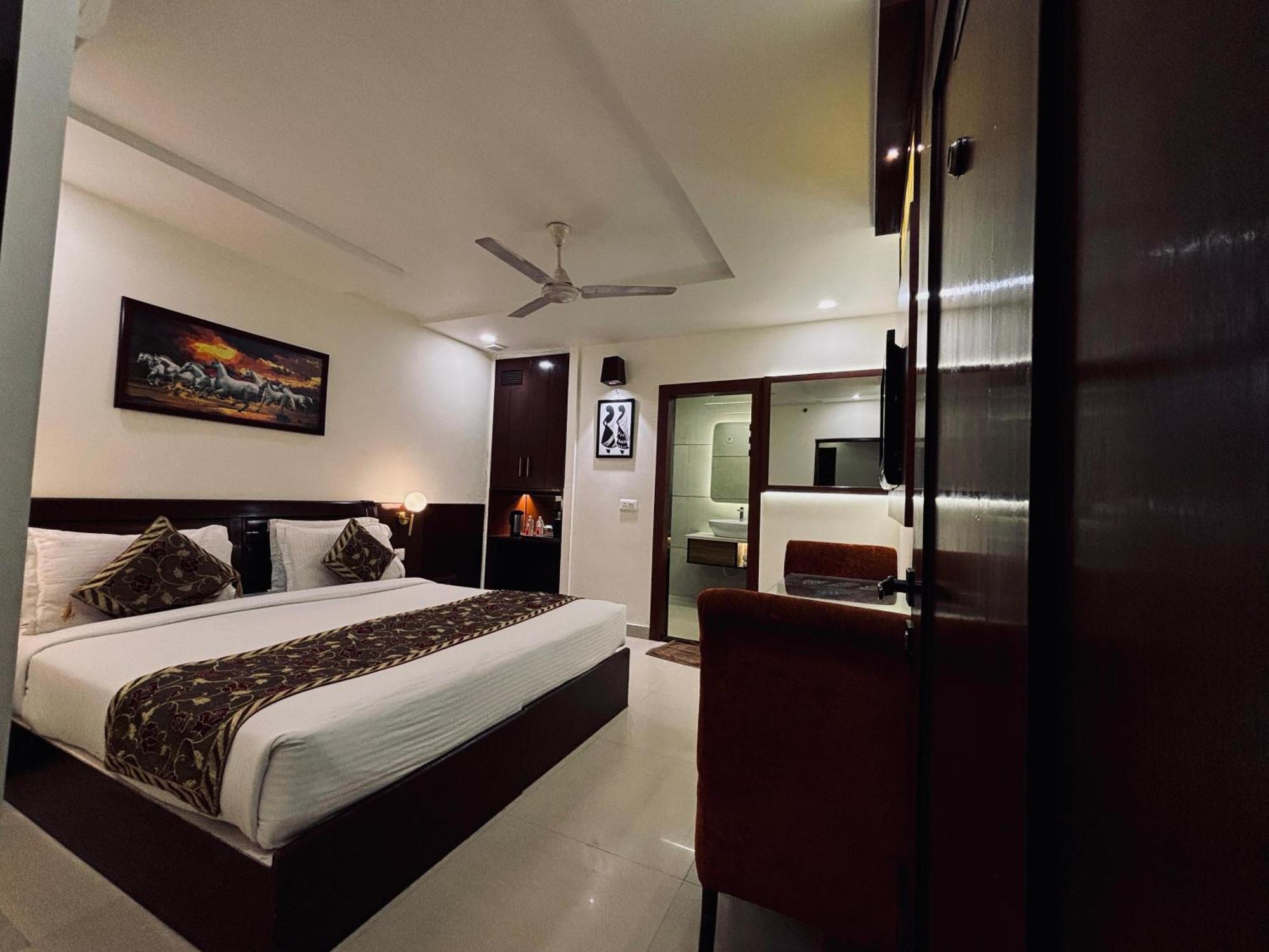 Taj Inn Hotel Agra  Zewnętrze zdjęcie