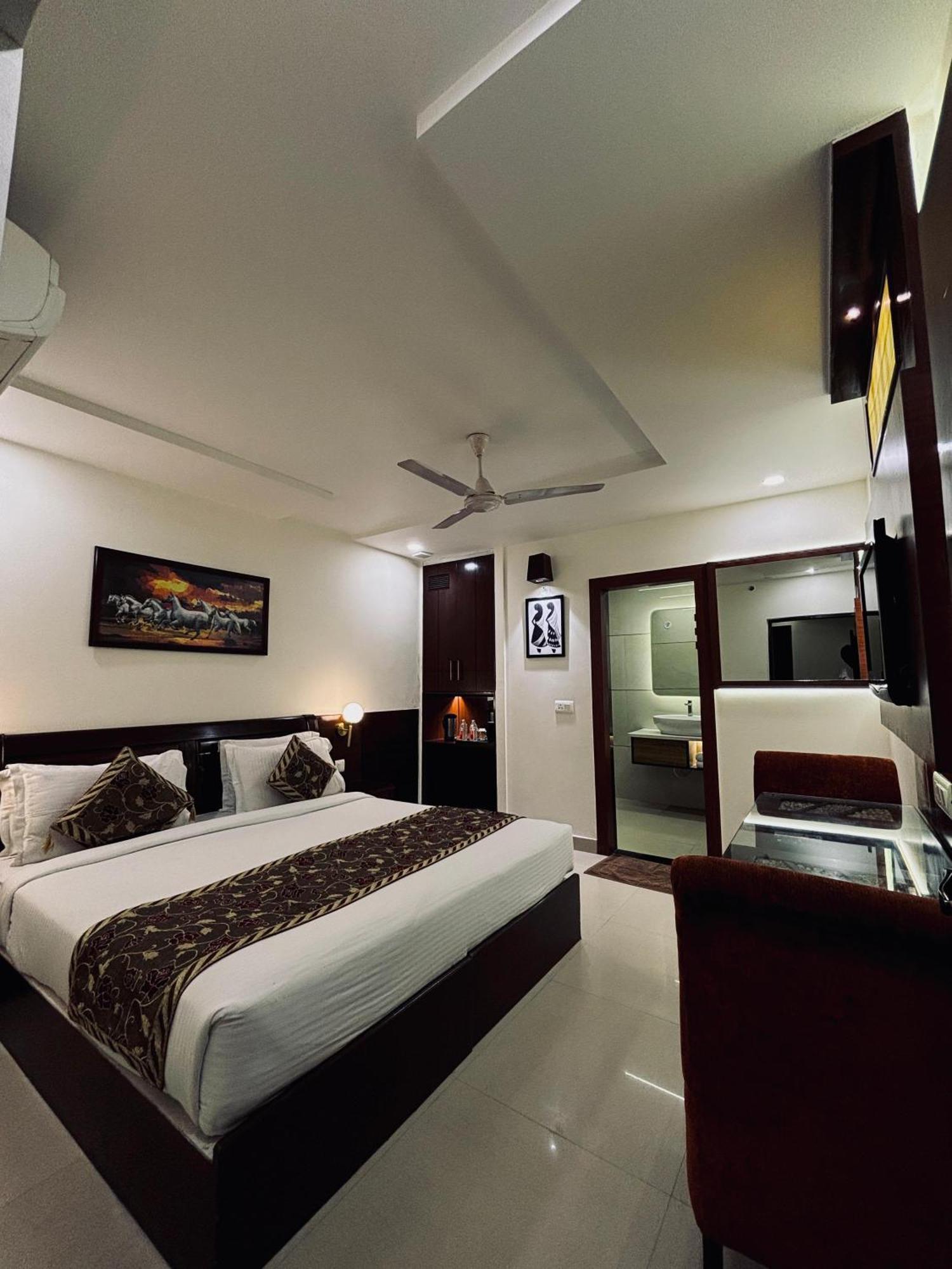 Taj Inn Hotel Agra  Zewnętrze zdjęcie